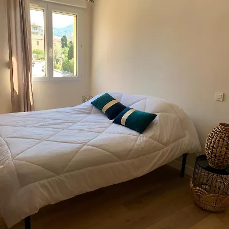 Fornole - Appt Vue Pour 6 Voyageurs